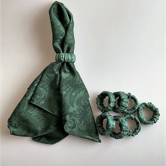 VINTAGE FOREST GREEN CLOTH NAPKINS & RINGS SET 16 PIECES - Picture 10 of 11